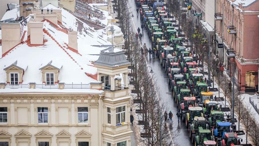 23–25 января фермеры Литвы проводят «тракторный марш» на Вильнюс. Это продолжение мощной акции протеста литовских крестьян, начавшейся 8 января.