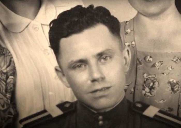 Смотрите видео "Алекс Юхновский -история жизни и конца .Одного из тех кто прислу
