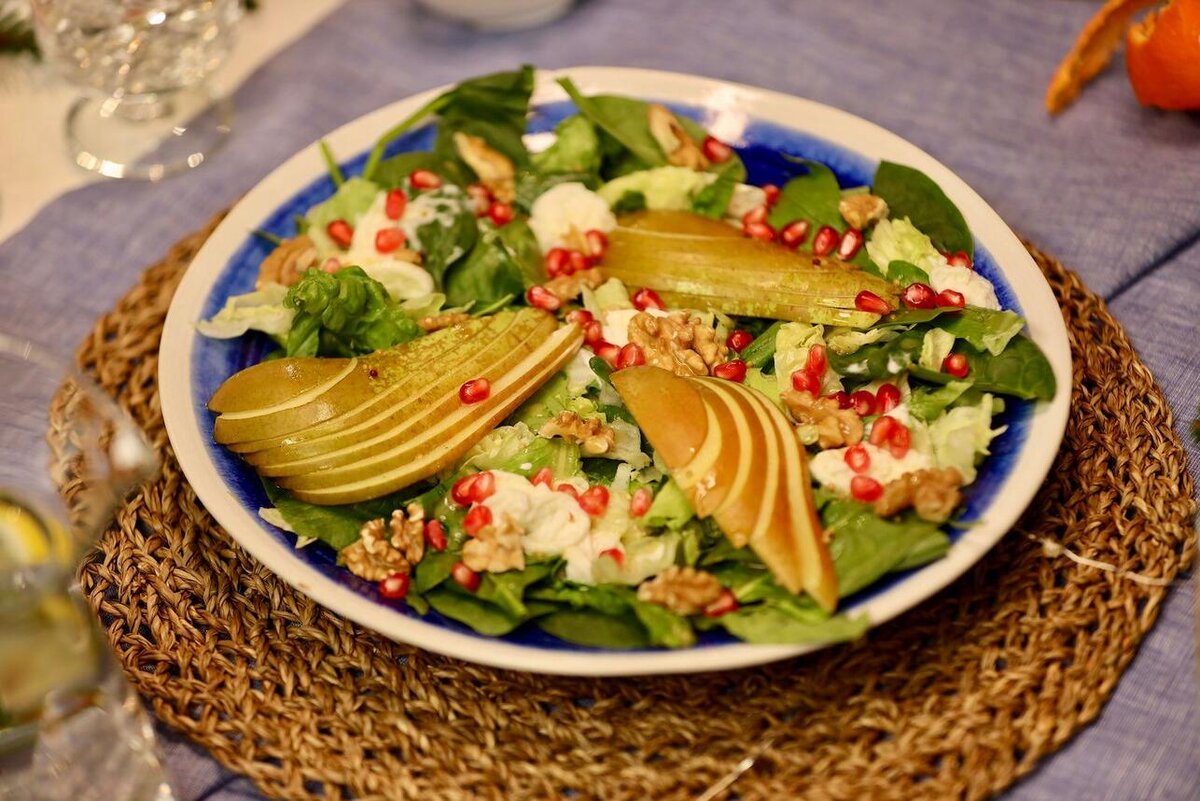 вкусная и полезная еда. правильное питание бьюда. сытный завтрак. полезные блюда на каждый день. вкусный и полезный завтрак.