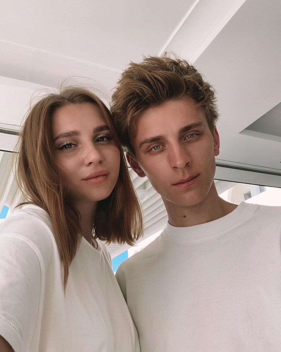 Влад Бумага и Юлия Годунова