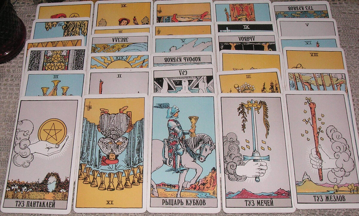 Пейзаж. Парусник фото против солнца. Красивый закат с красным солнцем на берегу реки. Холодное сердце 2 вновь за горизонт. Вновь за горизонт на английском.