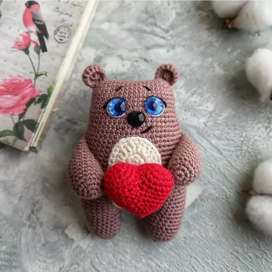 полярный мишка амигуруми. серый мишка тедди крючком. вязаные игрушки. мишка амигуруми юлии чебановой. мишка мигель амигуруми.