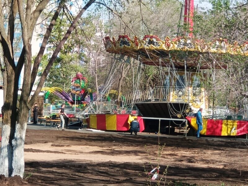 Исковое заявление (об оспаривании отцовства 2010). Истец и дочь. Исковое заявление в районный суд о взыскании алиментов. Иск об установлении порядка общения с ребёнком образец. Заявление в суд на порядок общения с ребенком образец.