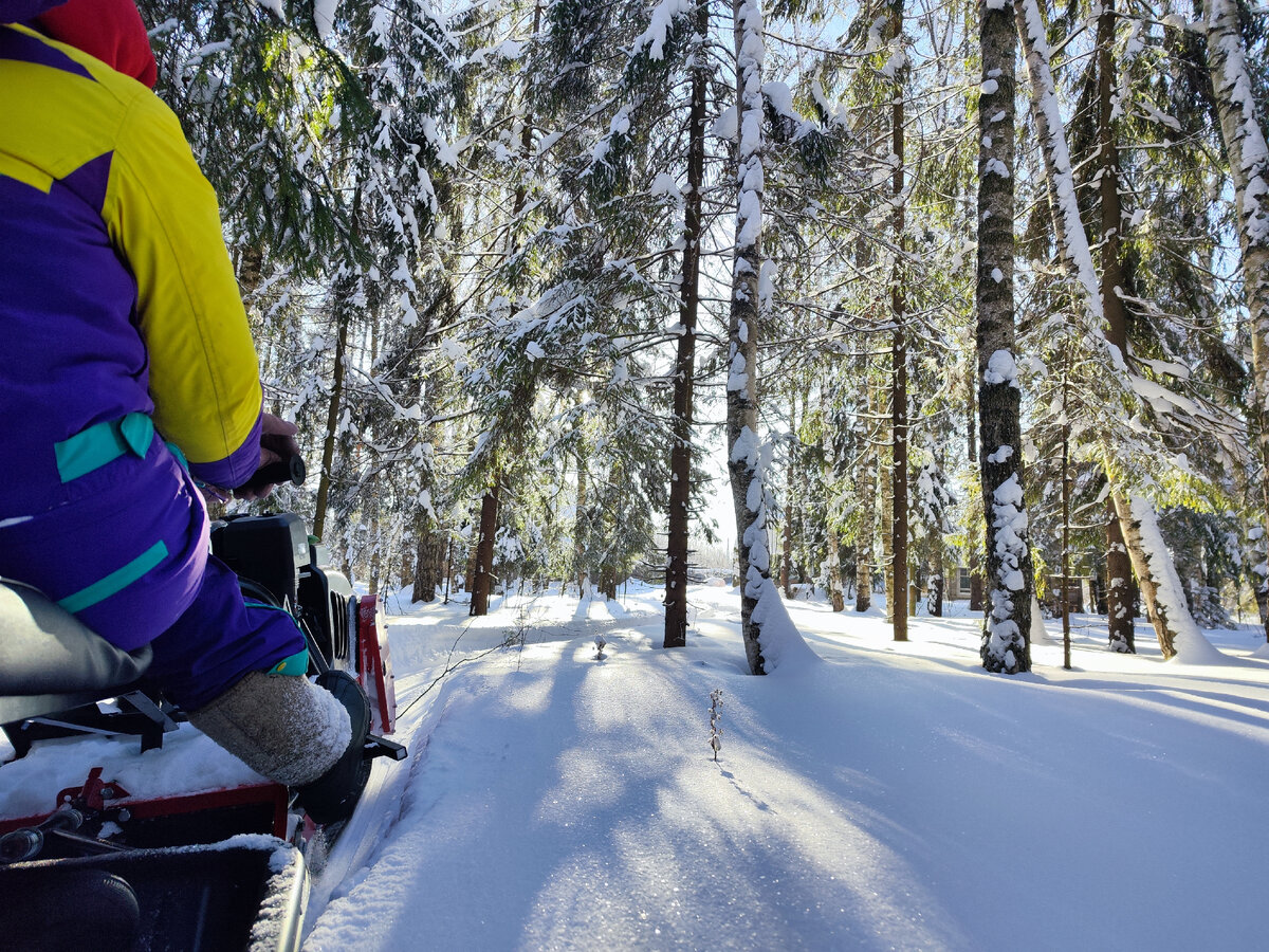Земля и солнце зимой и летом. Почему зимой короткий день. Зимой дни короче а ночи длиннее. Схема дней равноденствия и солнцестояния. Почему лето длиннее зимы.