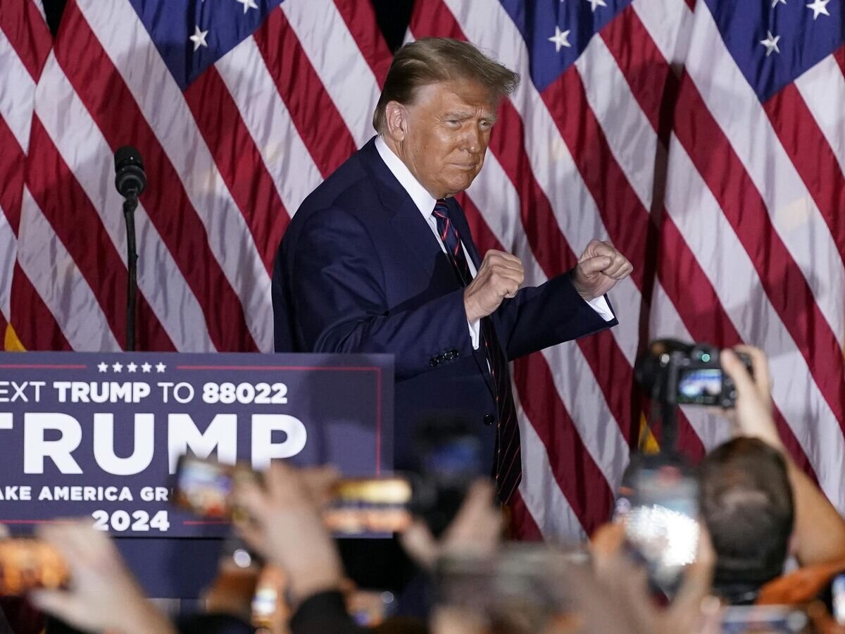 Кандидат в президенты от республиканской партии Дональд Трамп на предвыборном мероприятии в Нашуа© AP Photo / Pablo Martinez Monsivais