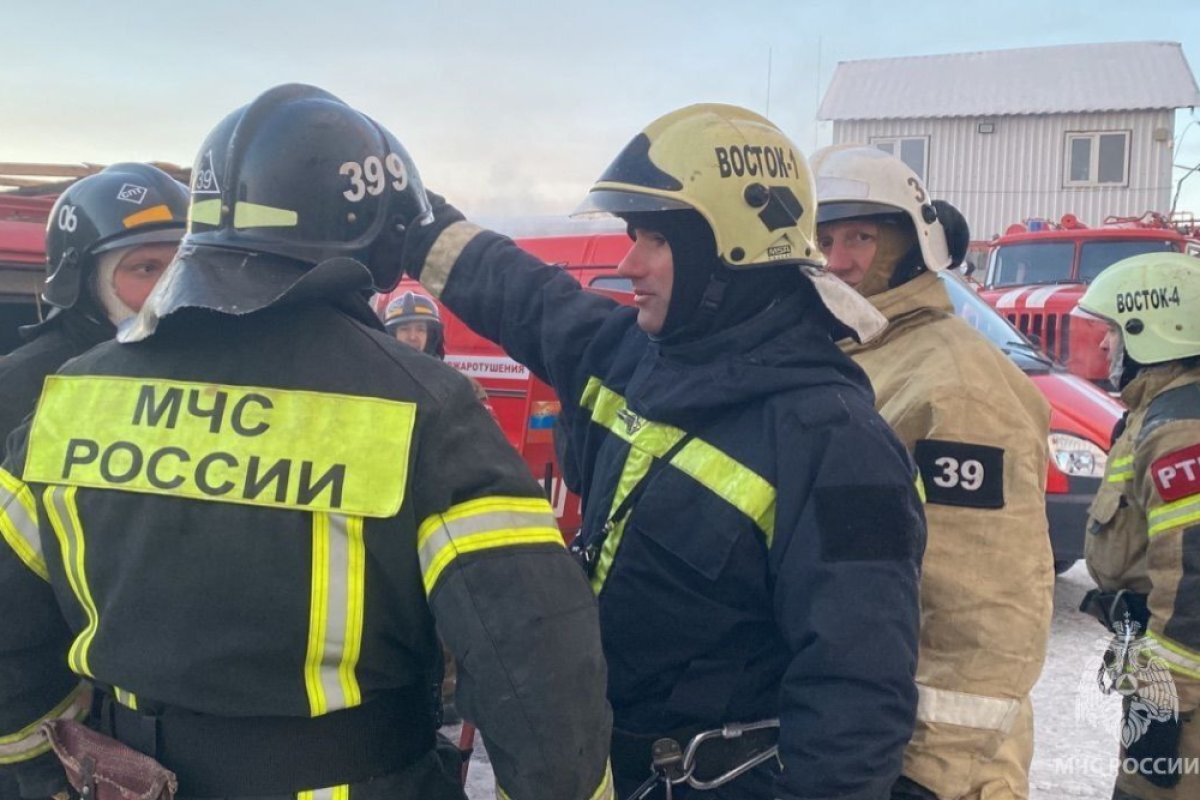    Пожар на мебельной фабрике в Челябинской области полностью ликвидировали