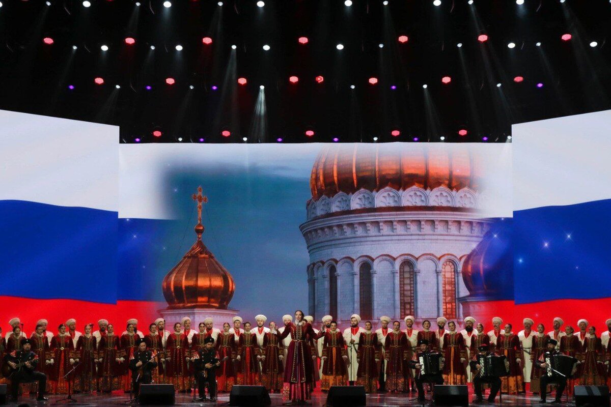 Государственный академический кубанский казачий хор. Кубанский казачий хор. Кубанский казачий хор бкз октябрьский. Добролюбова татьяна александровна кубанский казачий хор. Марина ищенко кубанский казачий хор.