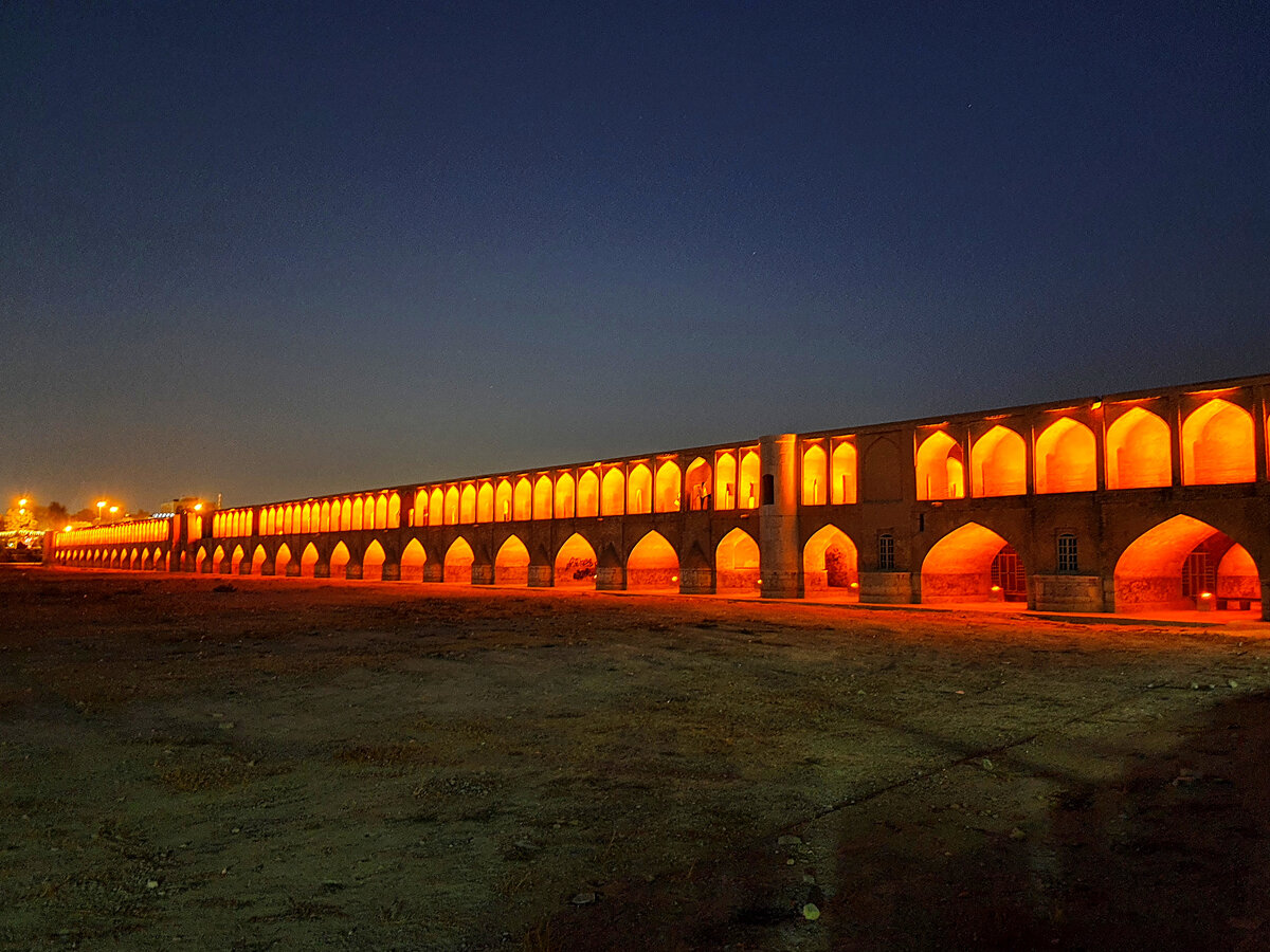 Си-о-Се-Поль в ночное время