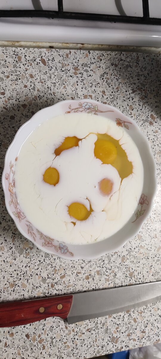 как сделать омлет без сковороды. омлет из яиц и молока. как сделать омлет без сковороды. омлет на молоке на сковороде. яичный омлет на сковороде.