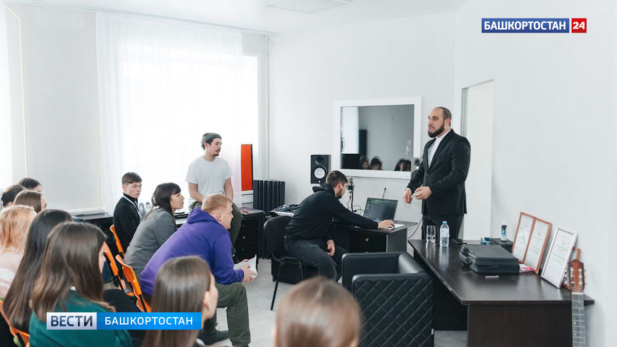    Глава РБ Радий Хабиров рассказал об открытии творческого пространства для молодежи в Нефтекамске