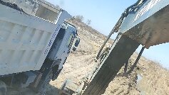 погрузка грунта вручную