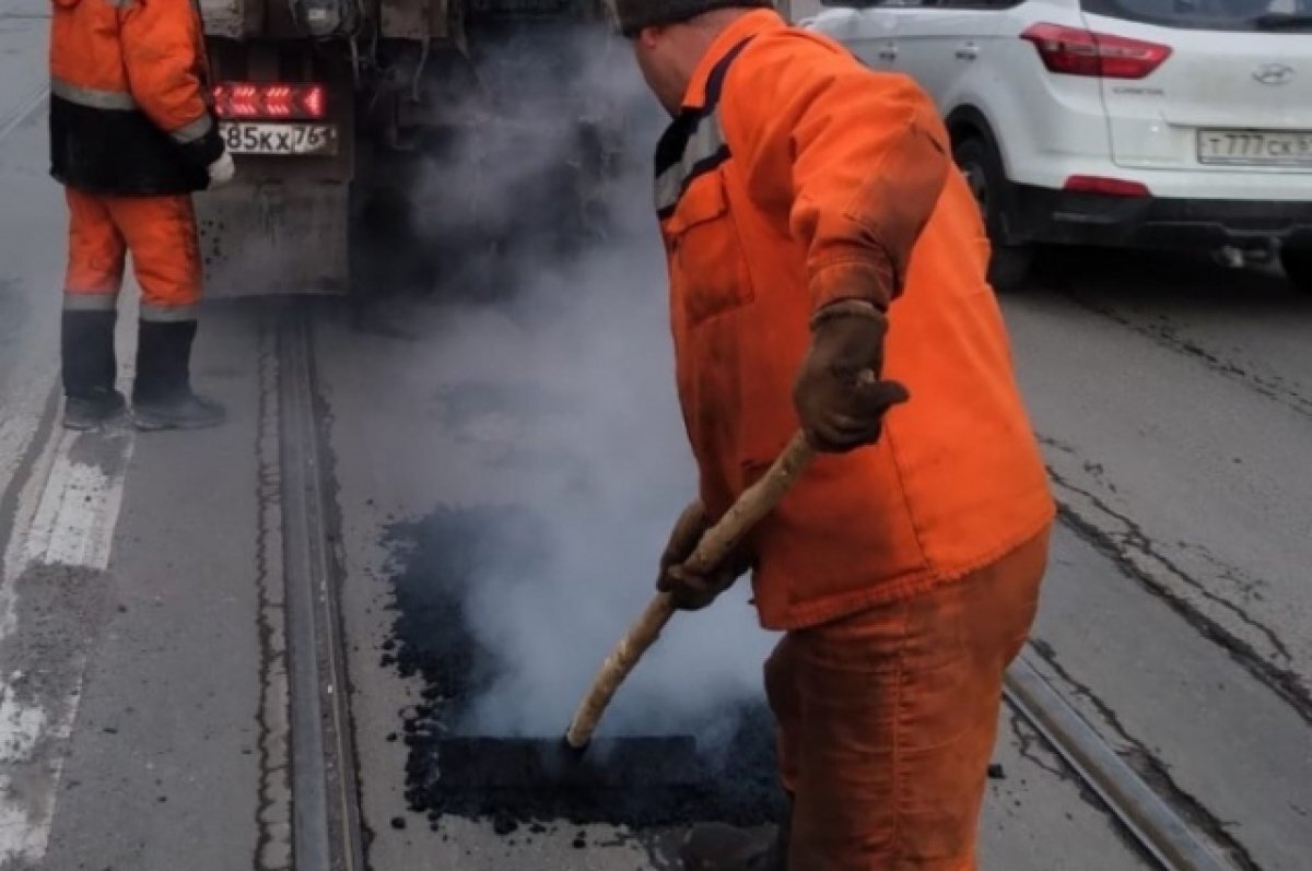 Никогда никому не. Цитаты про боль. Никого не коря. Стих асадова я могу тебя очень ждать. Тут никого нет.