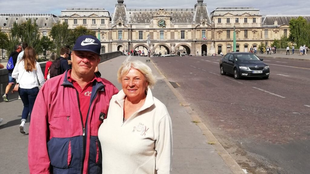 Галина Зотова с мужем в Париже📷    Волжанка Галина Зотова смотрит на мир счастливыми глазами
