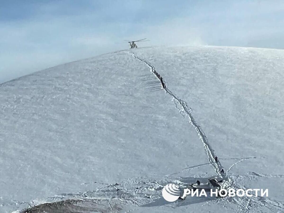    Место падения самолета Falcon 10 в Афганистане© РИА Новости