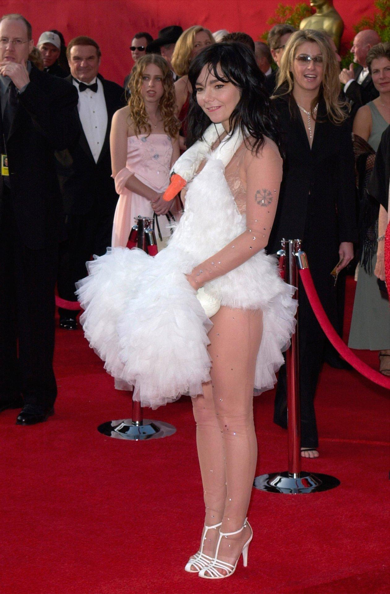 Какой эпатаж. Леди гага. Леди гага костюмы. Какой эпатаж. Леди гага.