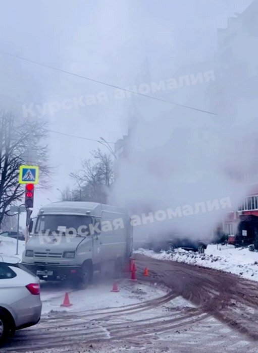 авария на теплотрассе в курске. квадра курск аварийная служба. квадра курск аварийная служба. квадра курск фото. измайлово авария на теплосетях.