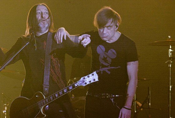     Участники рок-группы «Би-2» Шура (Александр Уман) и Лёва (Егор Бортник)