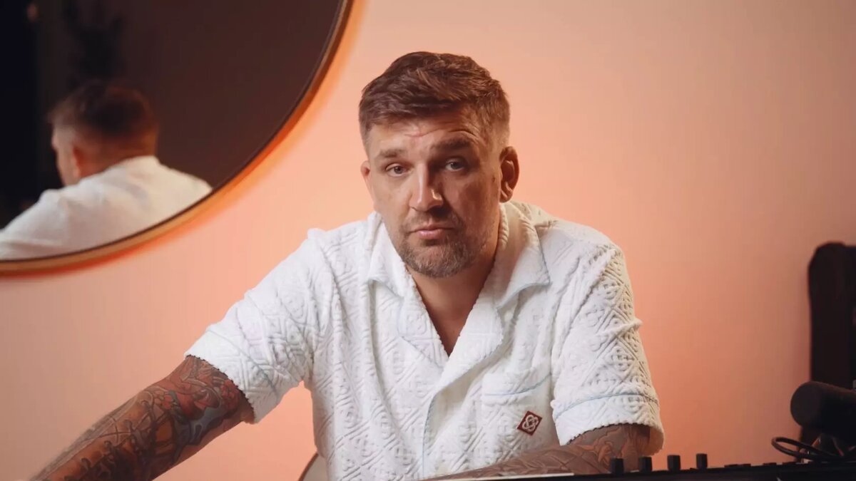     Легендарный футбольный клуб СКА в Ростове уходит из профессиональной лиги в медиафутбольную, рассказал главный спонсор команды рэпер Баста.