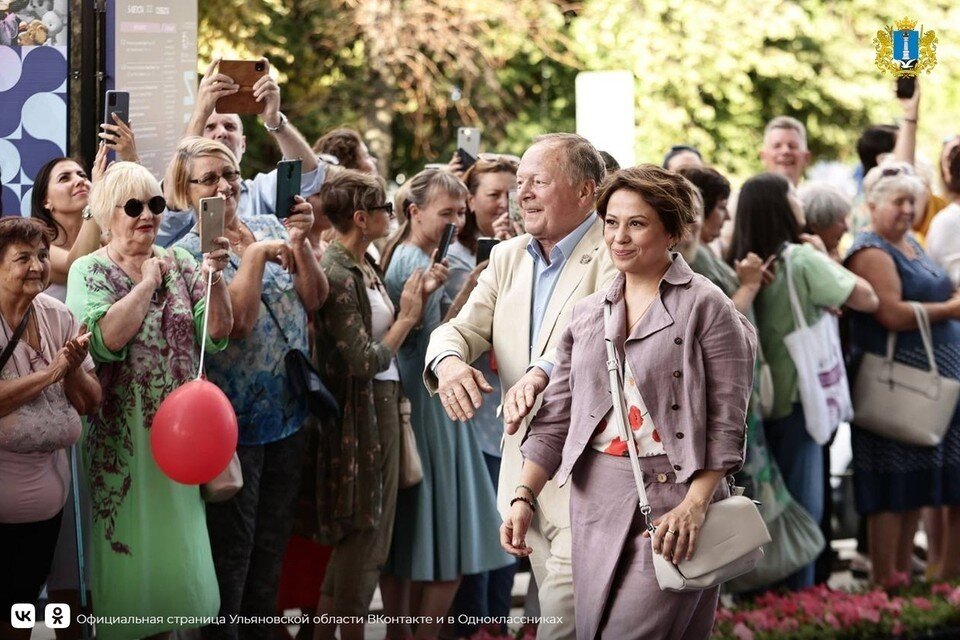 от всей души новогоднее шоу. шоу «волшебная лампа» «романоварена». новогодняя программа кадры. от всей души новогоднее шоу. новогодняя программа кадры.