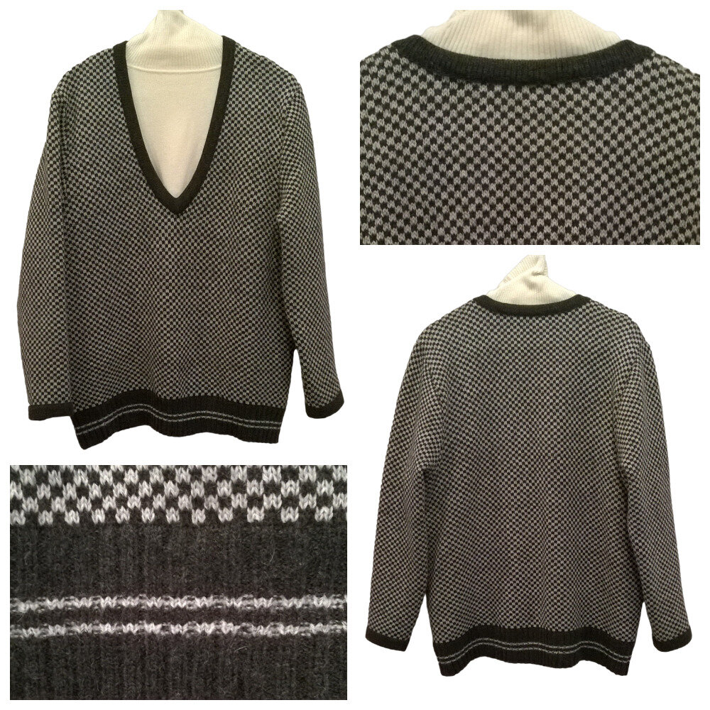 Свитер с шеей мужской. Белая вязаная кофта. Мужской свитер боком. Джемпер на silver reed. Пуловер машина.