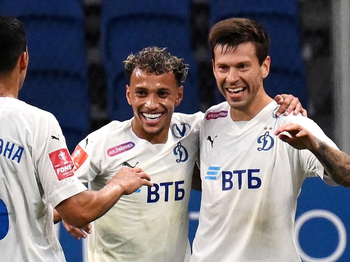    Футболисты "Динамо"© РИА Новости / Владимир Федоренко