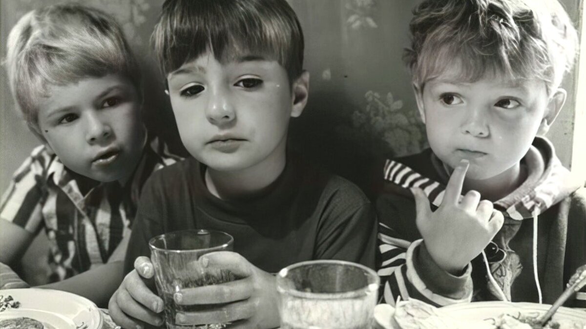 90 годы детство. Жизнь детей в 90. Мальчики в 90-е годы. Детская мода 90 х годов. Детство в девяностых годах.