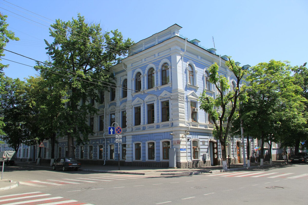 Родильный дом в центре Краснодара в историческом здании.