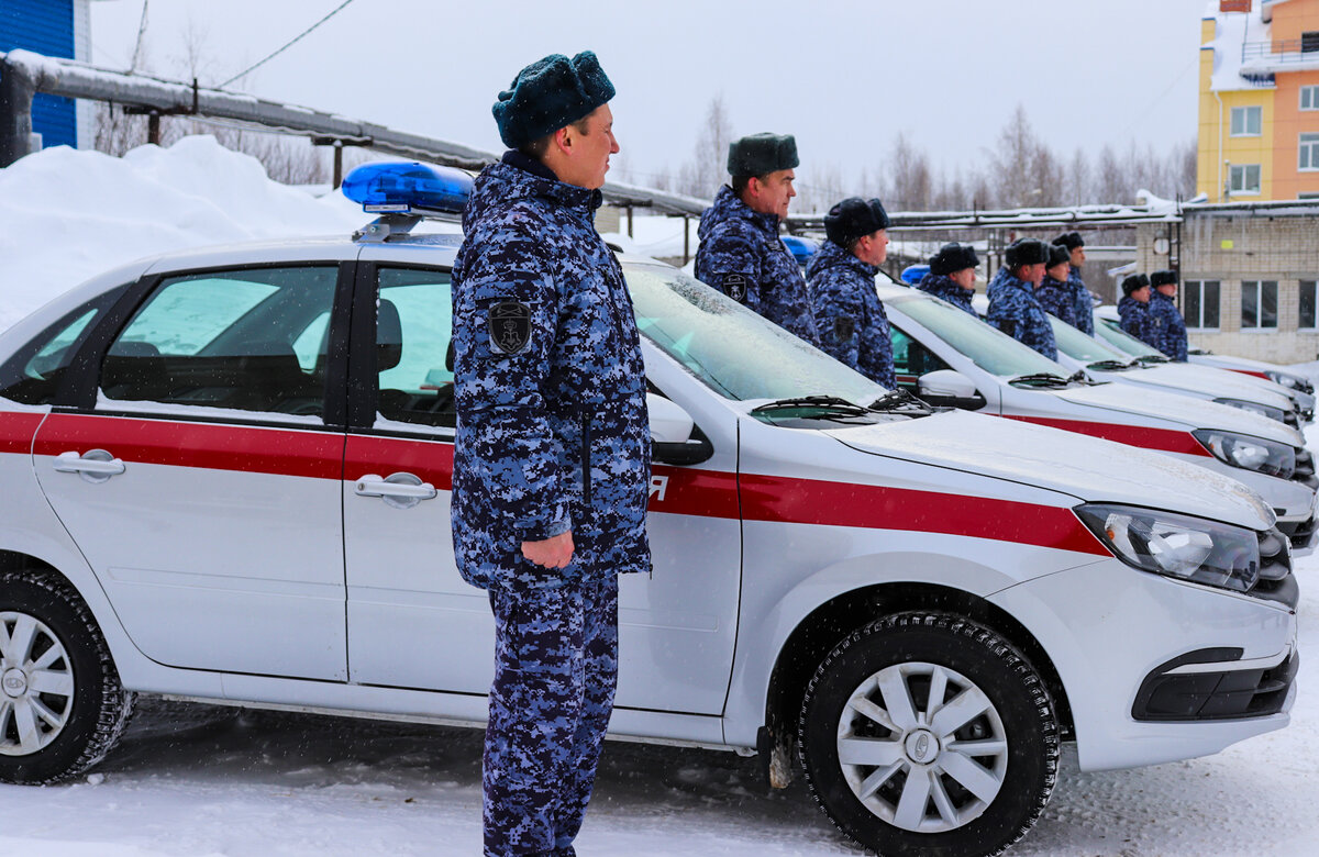 В Марий Эл сотрудникам Росгвардии вручили ключи от новых служебных  автомобилей | Росгвардия. Приволжский округ | Дзен