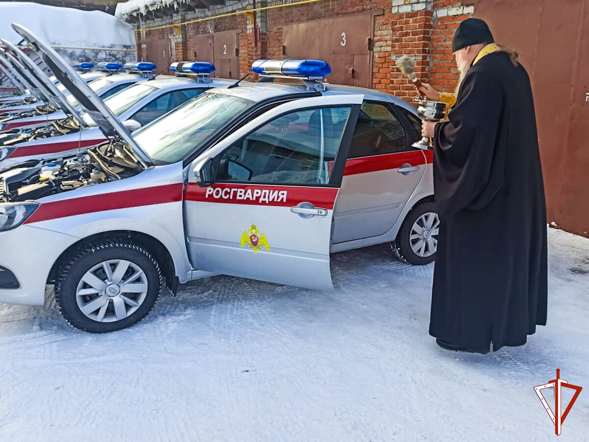 Каршеринг йошкар ола. Renault duster каршеринг. Каршеринг машина автомат. Hyu делимобиль hyundai solaris. Nissan qashqai делимобиль.