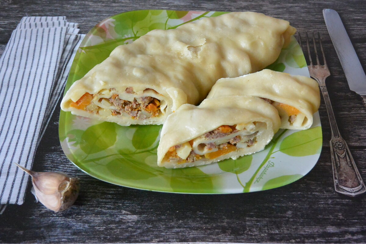 Простые но очень вкусные блюда. Котлеты. Пицца на кабачковой основе. Быстрая пицца на сковородке. Шашлык из семги в духовке.