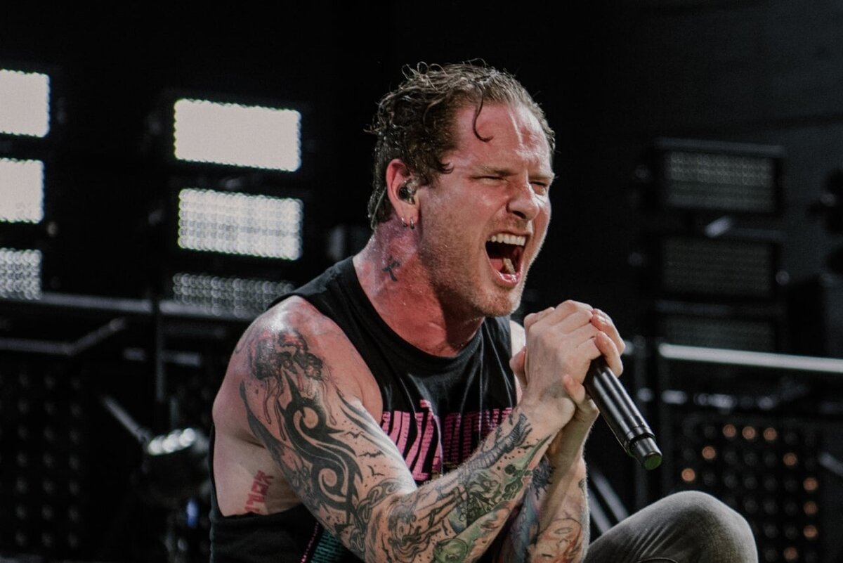 Кори тейлор- вокалист. Кори 4. Corey taylor. Corey taylor. Кори перри.