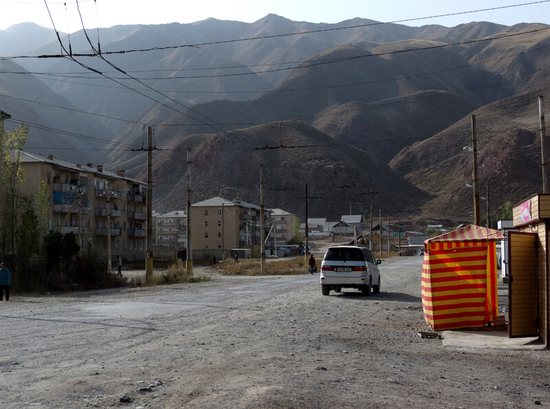 Перевал сылтран. Джеты огуз курорт. Кыргызстана самый теплый место. Киргизия 18. Горы тянь-шань.