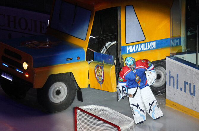 евгений иванников вратарь. азат шакиров хоккей. дьяков кирилл кхл. гарипов нефтехимик. голкипер нижнекамск.