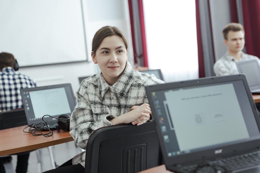    За ними будущее! Почему молодежь выбирает нефтяную отрасль и компанию «Мегионнефтегаз»