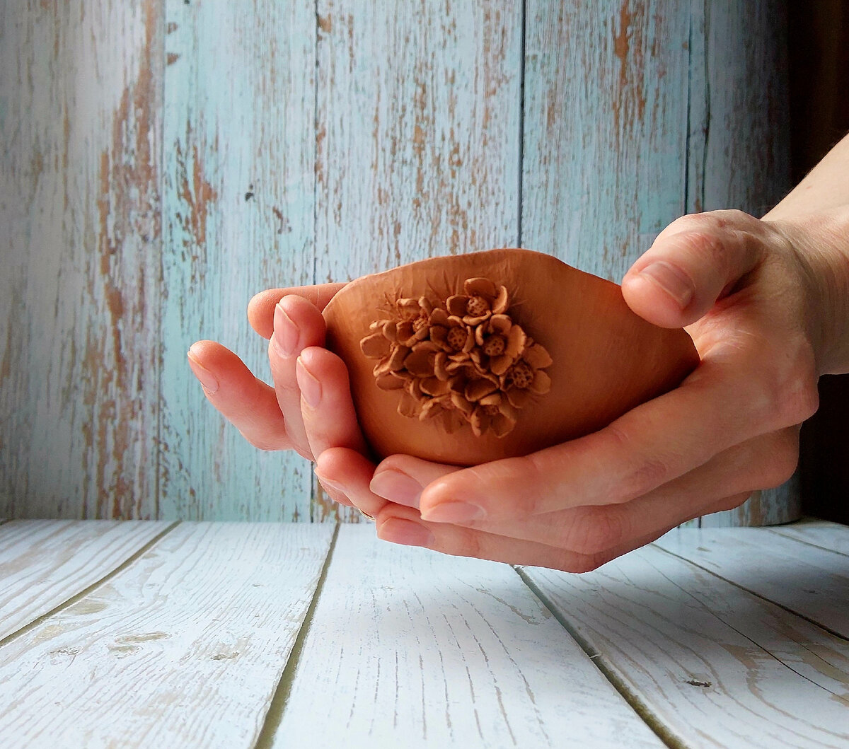 Пиала из красной глины. Фото автора.