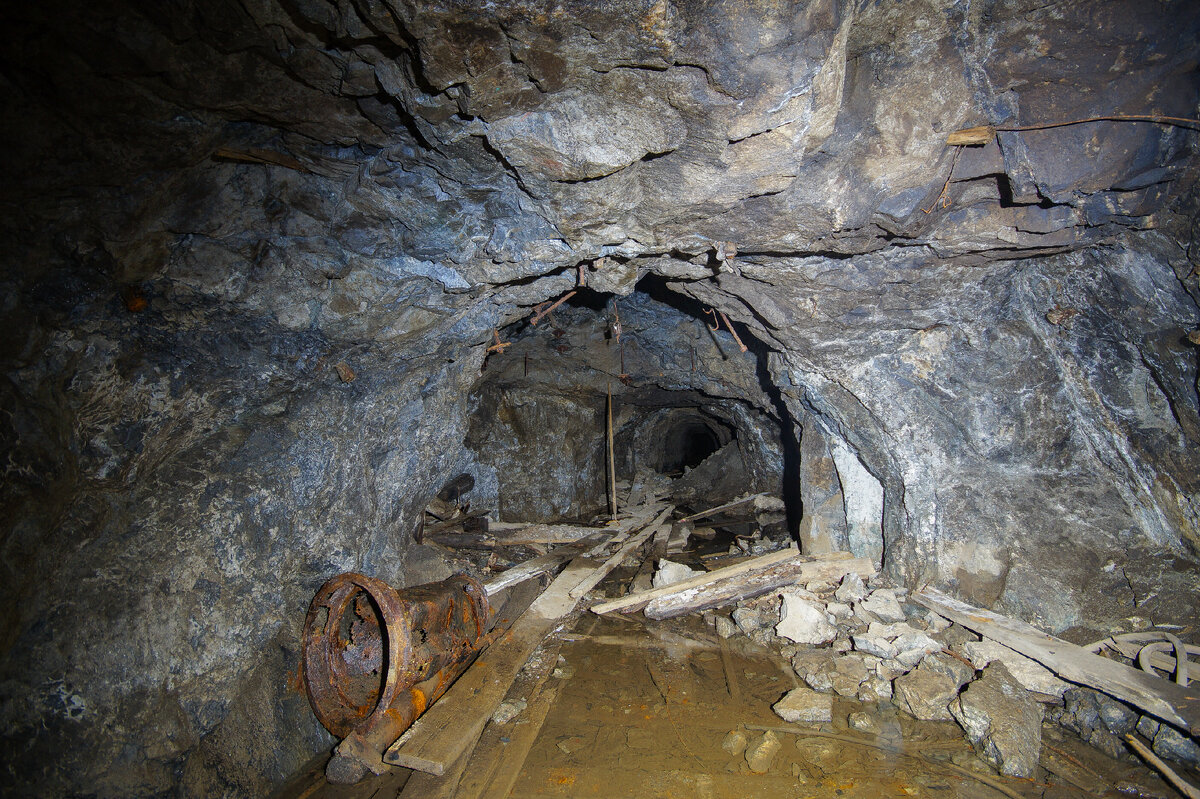 Место слияния нескольких выработок