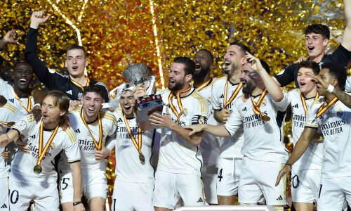 лучший социальный проект года статуэтка. лучший проект 2022 года. проекты 2021 года. диплом международного конкурса. лучший социальный проект года 2022.