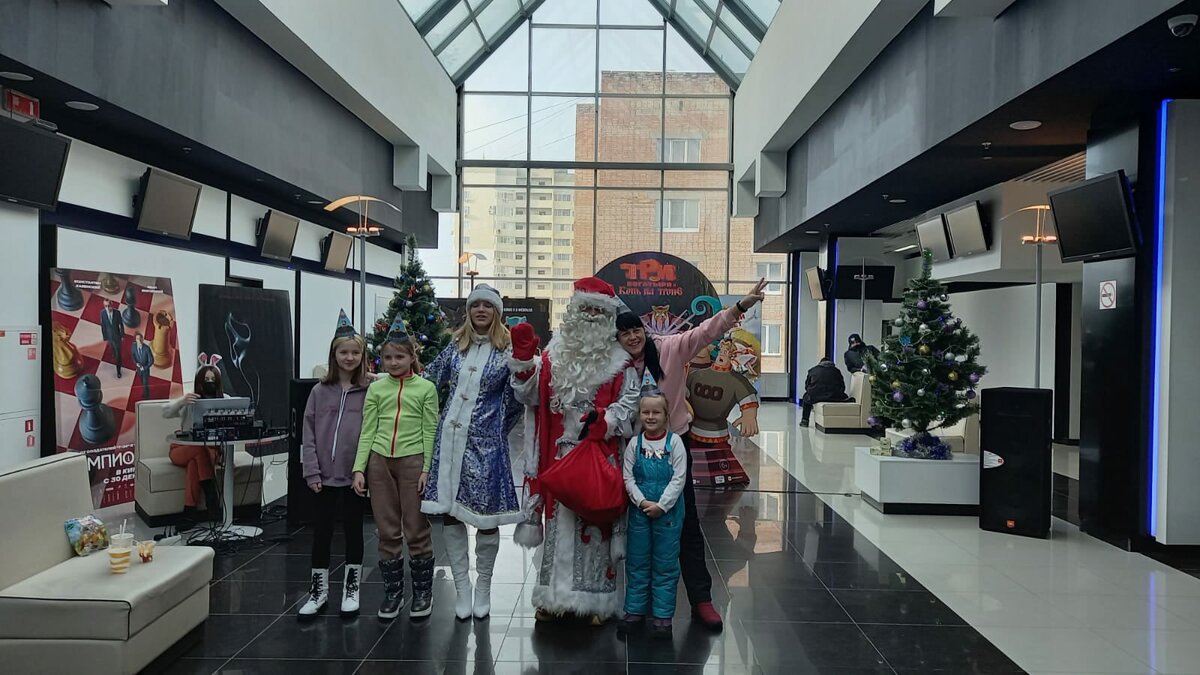 Первый Новый год в России нашей младшей дочери Ии Николаевны, после шестилетнего трипа по Юго-Восточной Азии. Январь 2022 года.