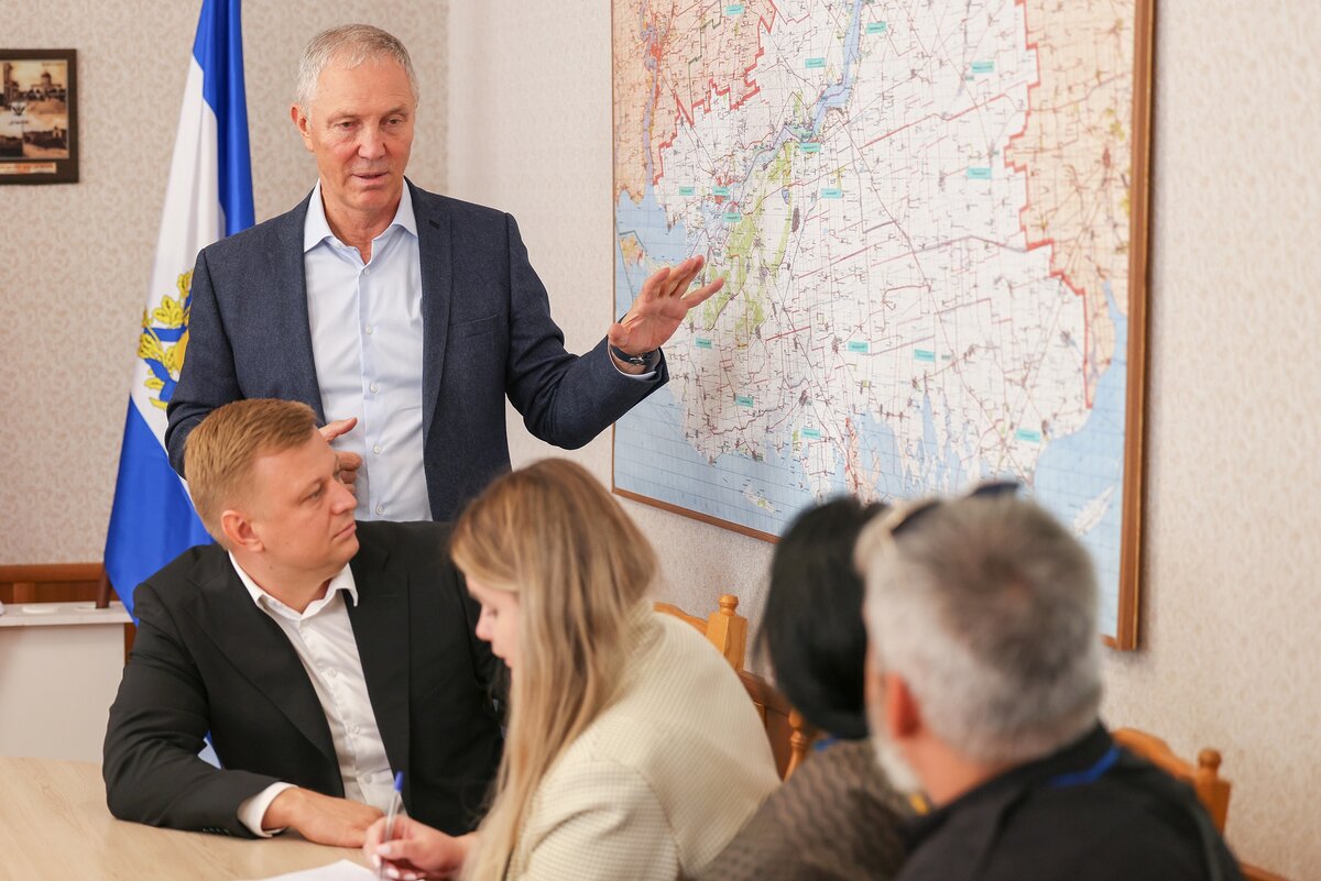 почему алиса не включает свет