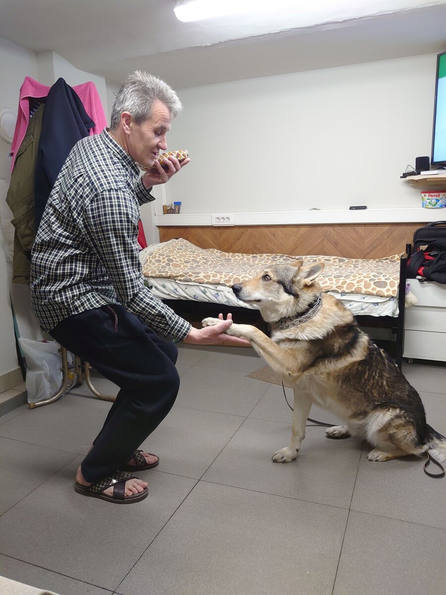 Цитаты про дорогих людей. Статут про мужчину и женщину. Внимание женщине. Сказать другу что он самый лучший. Любить мужчину цитаты.