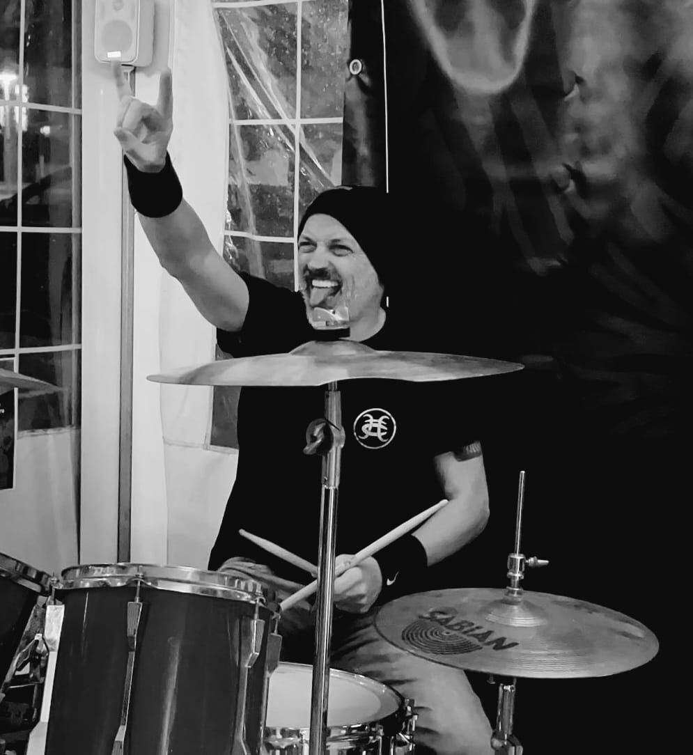 знакомьтесь на первом фото Педро, прислал новенькие фото час назад