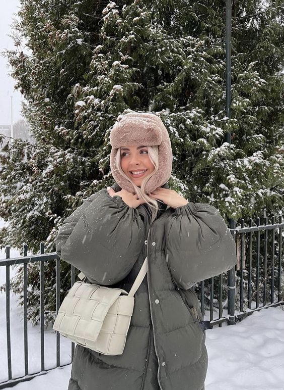 Головной убор из пяти букв. Головной убор из пяти букв. Кишнот головной убор. Турецкая тюбетейка с кисточкой. Кокошник сорока повойник.