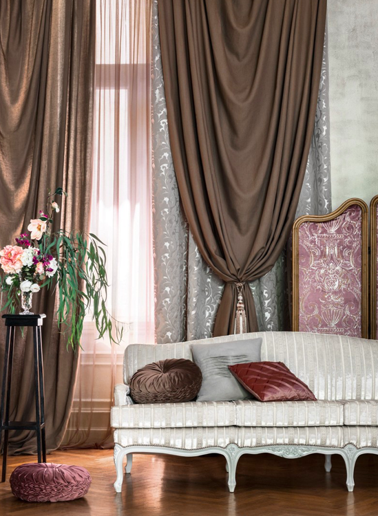 портьеры синие и тюль белая на окне. покупать шторы во сне. снятся новые шторы. порванные шторы. во сне видеть занавеску.