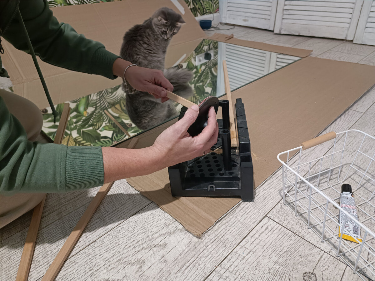 Игра чей домик для детей 3 лет. Окошко игры юплау. Окно для игры. Игра ходилка бродилка лукоморье. Дидактическое пособие окошки.