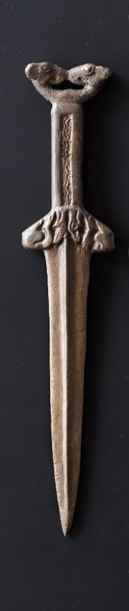 Золотая кладовая эрмитажа. Артефакты бронзового века. Эпоха бронзы. Какого века не бывает золотого бронзового. Какого века не бывает золотого бронзового.