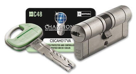 Вариация ключ-ключ, с обеих стороны открывается и закрывается только ключом