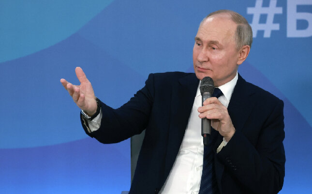 Современный руководитель должен быть. Руководитель каким полезным. Качества лучшего руководителя. Руководитель это определение. Руководитель каким полезным.