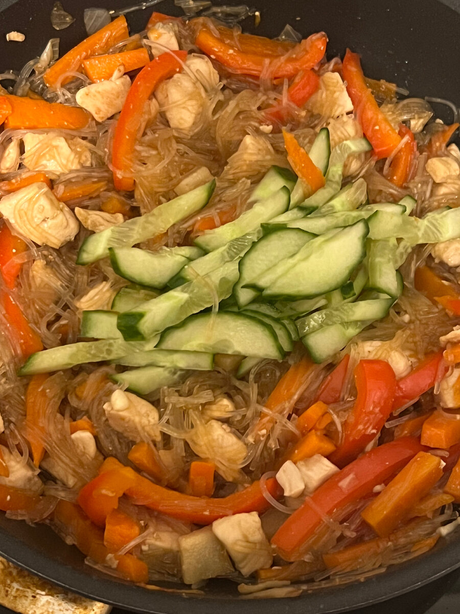 варят ли фунчозу. лапша крахмальная фунчеза. солт с фунчозой. фунчоза после варки. варят ли фунчозу.