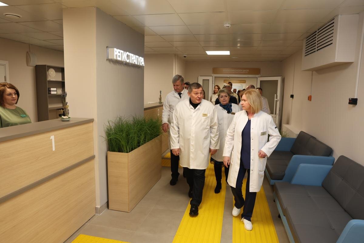 Работа регистратуры онкодиспансера. Онкология биробиджан регистратура. Телефон регистратуры. Поликлиника онкологического диспансера регистратура. Поликлиника областной больницы тверь регистратура.