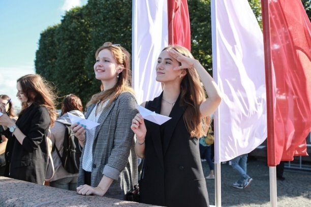 Счастье быть студентом. Посвящение в студенты СПбГУ. Фото: https://vk.cc/cu9rwO